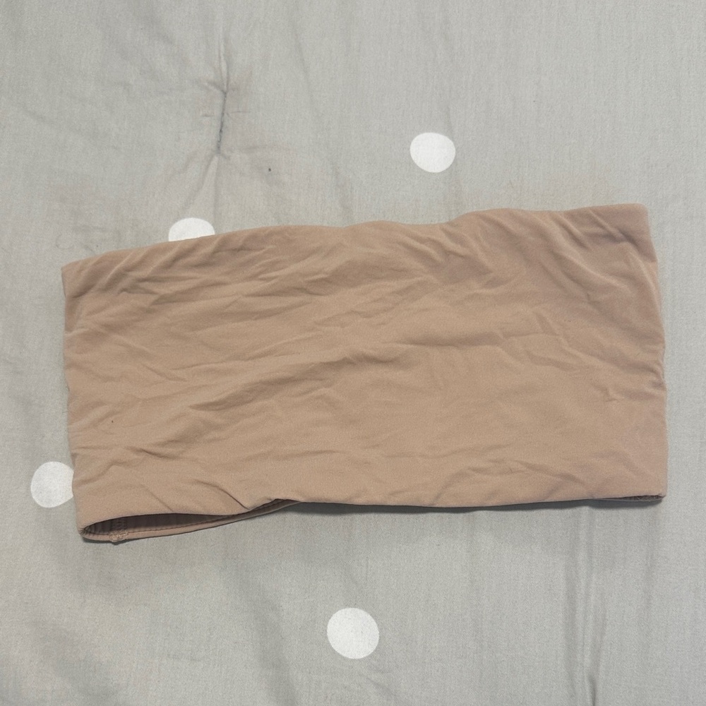 SKIMS Fits Everybody Bandeau in Mica